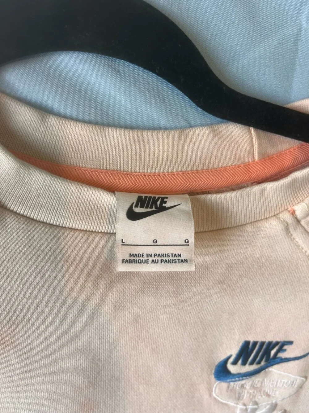 Nike Have A Nike Day Tie Dye Daisy Crewneck Sweatshirt Boys L